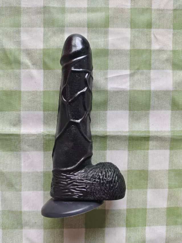 Black manual dildo(قضيب اصطناعي أسود يدوي)