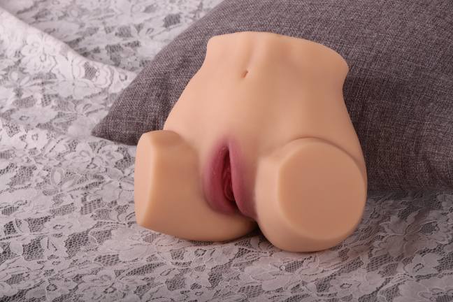 Medium-sized realistic buttocks(أرداف واقعية متوسطة الحجم)